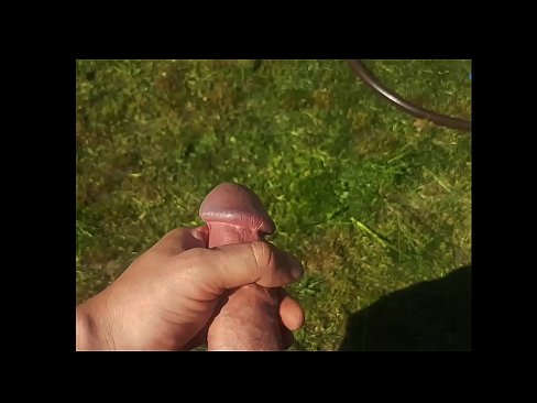 ❤️ Warm hottie laat haar pienk poesie naai en kom met 'n spuit in 'n somertuin ❤ Russiese pornografie op af.eggporncomics.ru ❤
